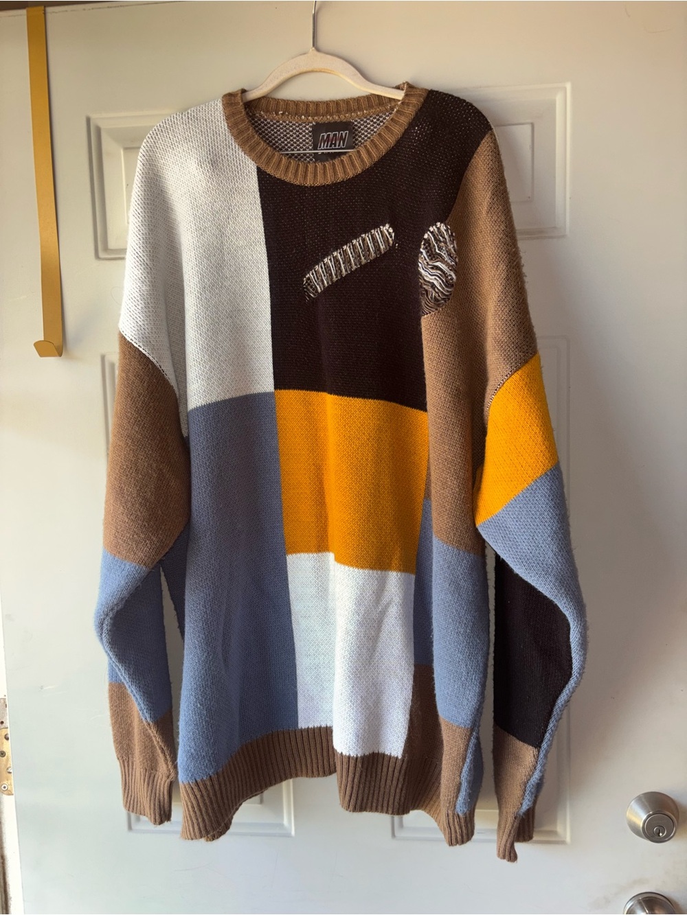 Man Skate Boohoo Man colorblock sweater size XL